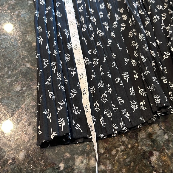 Vintage Talbots Accordian Pleated floral Maxi Skirt. elastic waist. EUC. 18. - Picture 9 of 11